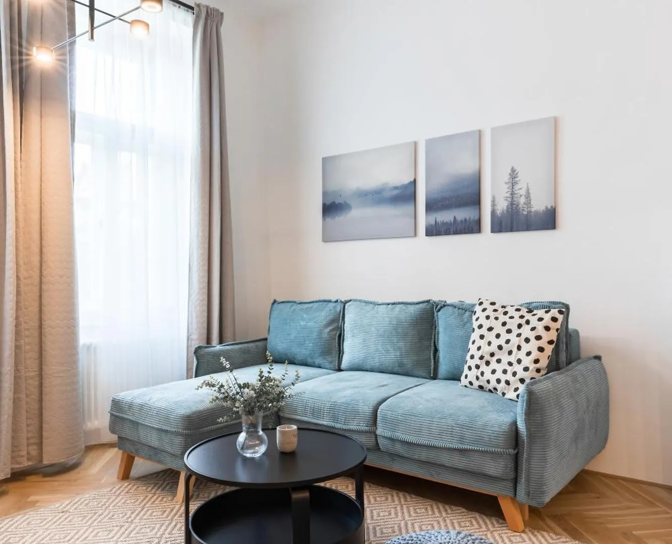 Urban One-Bedroom Apartment Prague