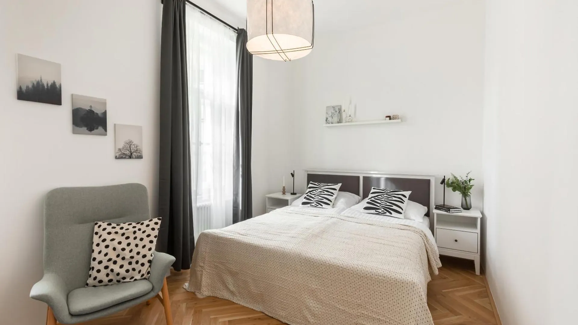 Urban One-Bedroom Apartment Prague